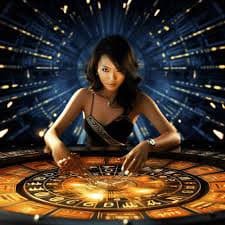 vicity88 APP VIP Bonus Cashback မြန်မာကစားသမား မိုဘိုင်းဖုန်းဖြင့် စစ်ဆေးနေသောမြင်ကွင်း